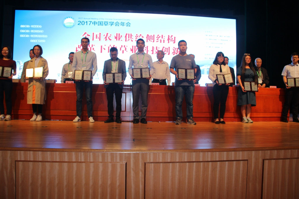 青年学子要向王栋先生学习四大精神